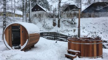 cedrová sudová sauna